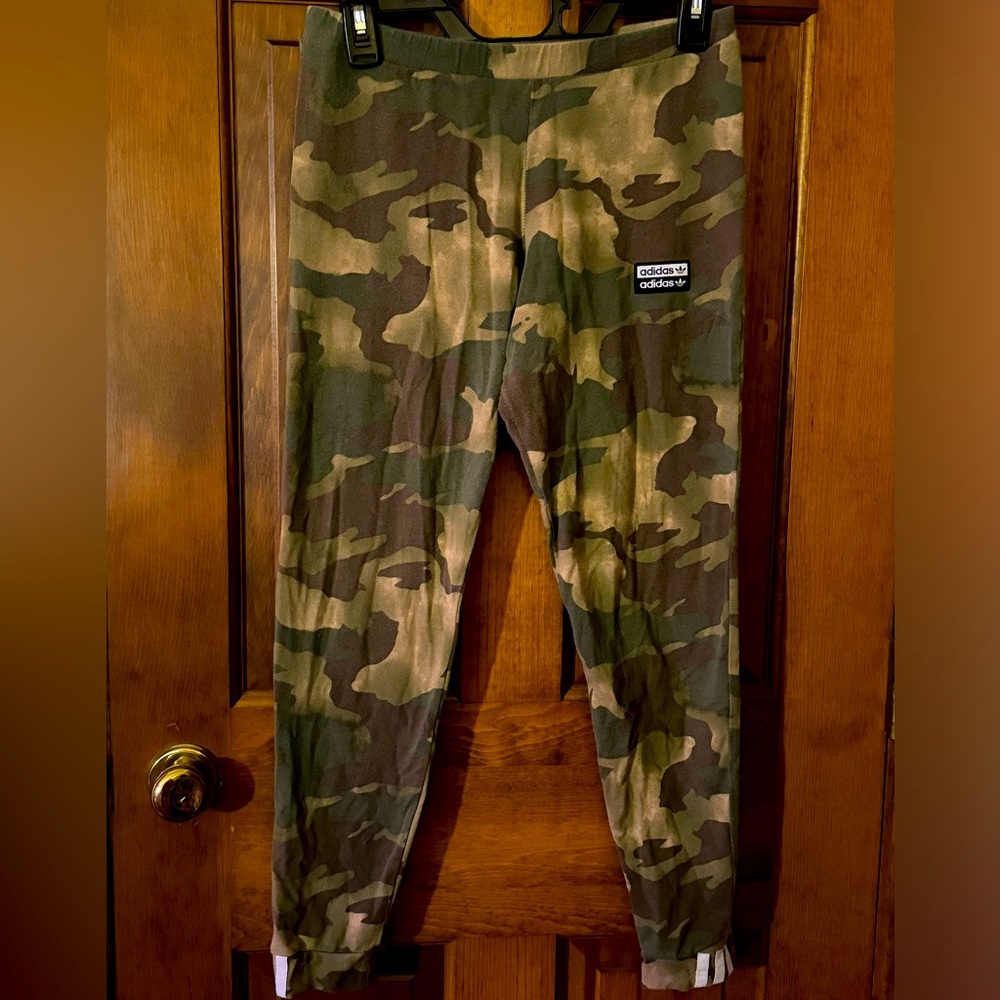 Women’s Adidas camo leggings